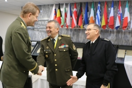 Česká republika aktivně rozvíjí obrannou spolupráci se sousedním Slovenskem