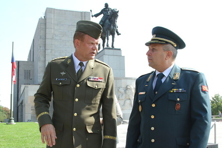 Makedonský náčelník generálního štábu navštívil Českou republiku