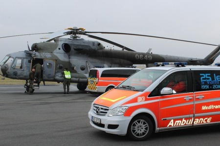 Vrtulník kbelské letecké základny přepravil transplantační týmy k odběru orgánů 
