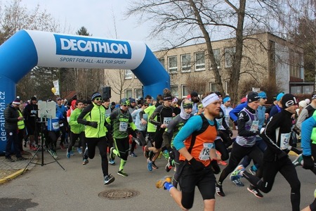 Do závodu Palestra Kbelská desítka se zapojila i řada vojáků z kbelské základny