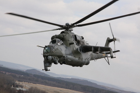 Čtyřiadvacítka oslavila pětatřicátiny