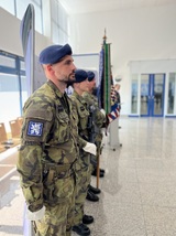 Pomáhali hasit požár v Českém Švýcarsku, letěli pro Čechy uvízlé na Blízkém východě. Příslušníky kbelské základny ocenil generálporučík Václav Vlček