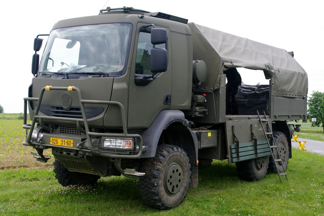 Střelecké postavení na korbě Tatry T810
