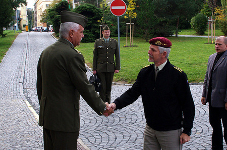 Generál Pavel navštívil „posádku“