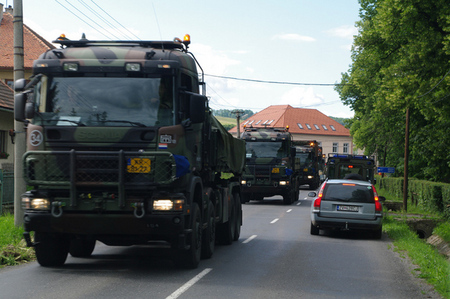Český konvoj dorazil na cvičení Capable Logistician 2013