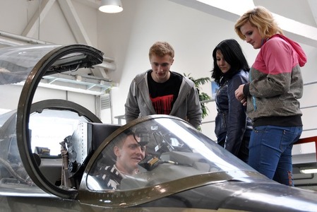 Studenti střední školy TRIVIS zavítali do Vyškova