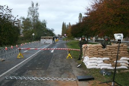 Vojáci ze Staré Boleslavi cvičili, jak postupovat při teroristickém útoku 