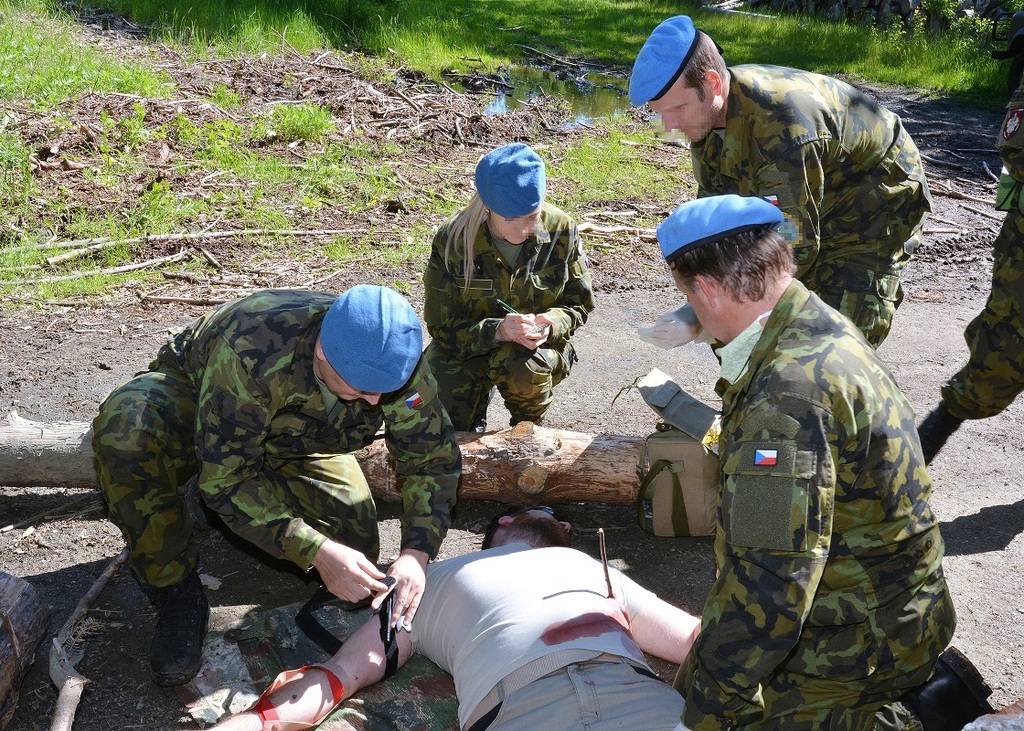   Ošetřování raněného