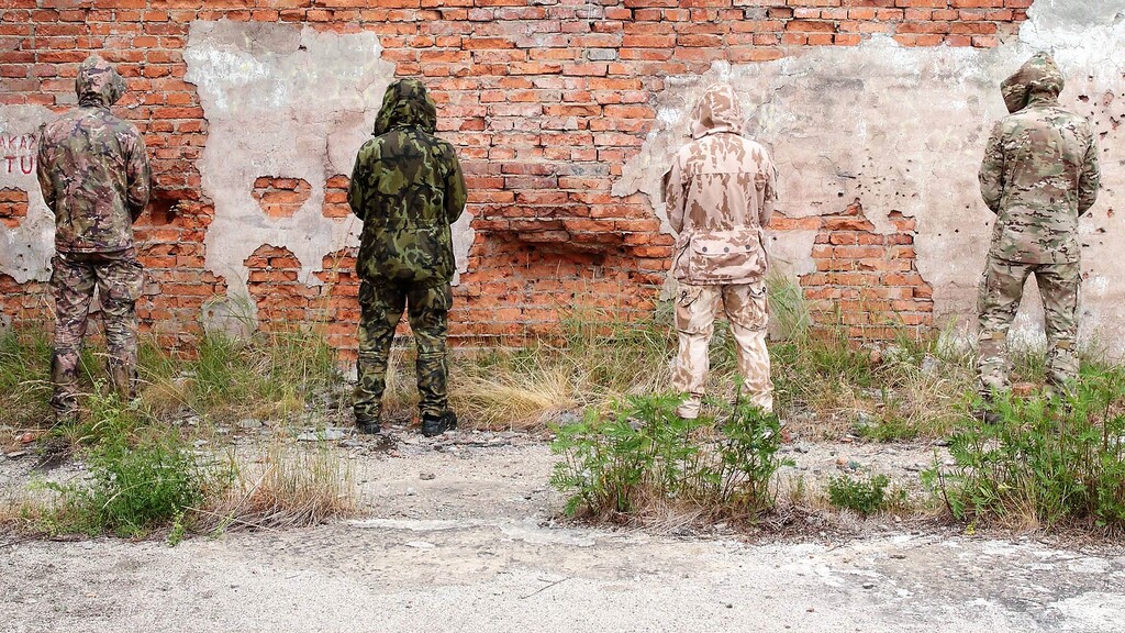 Zleva: MAD 21, AČR lesní, AČR pouštní, Multicam