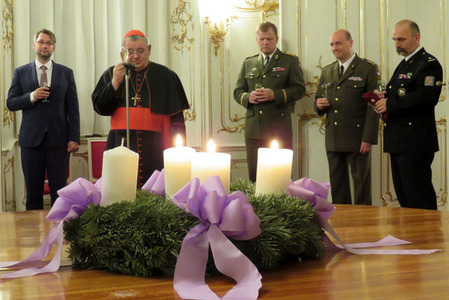 Kardinál Duka pozval na předvánoční setkání zástupce armády a ministerstva obrany