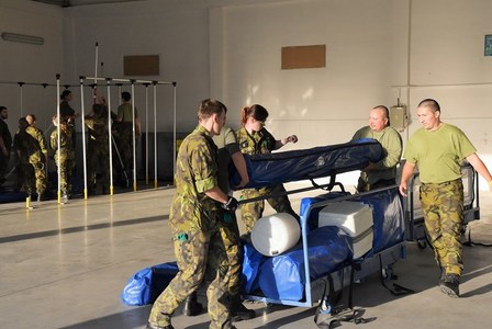 Mobilní hospitalizační jednotka byla vybudována v limitu 5 hodin