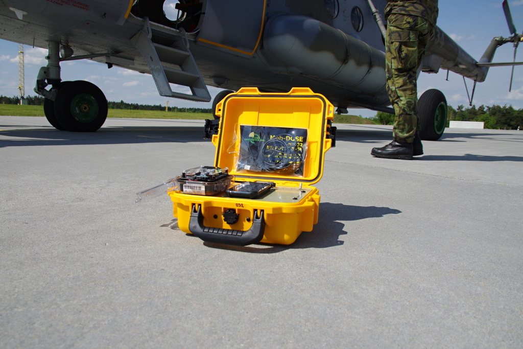 Měření probíhalo i na letišti během dotankování