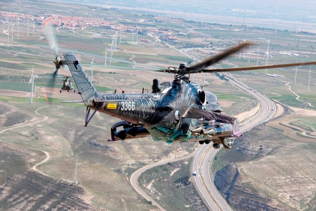 Mi-24 při plnění úkolu