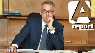 Ilustrační obrázek ke článkuNejnovější číslo A reportu přináší rozhovor s ministrem obrany Lubomírem Metnarem