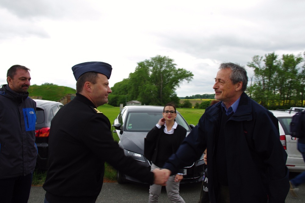 Minister Martin Stropnicky greeting the Commander of the Base, Colonel Petr Tomanek