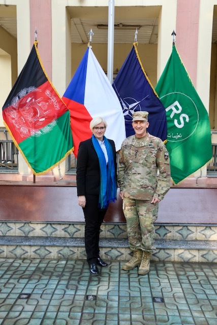 Minister Slechtova with the Resolute Support Mission Commander, General John Nicholson