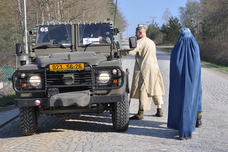 Horko a téměř 50 incidentů během tří dnů: Při cvičení Messenger 2013 se jednotky pořádně zapotily