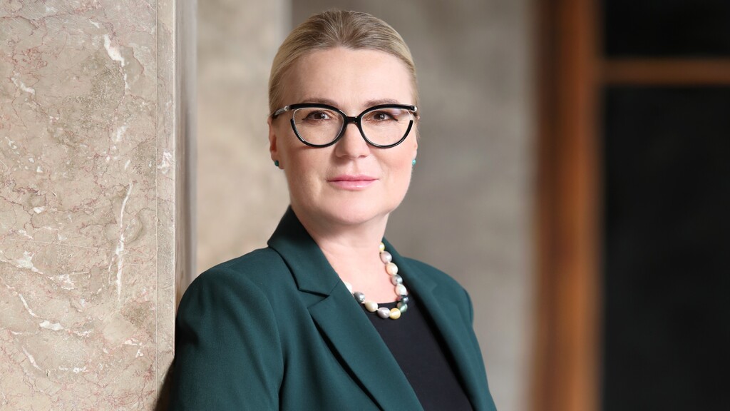 Armáda ví, co chce, říká v rozhovoru pro A report ministryně obrany Jana Černochová