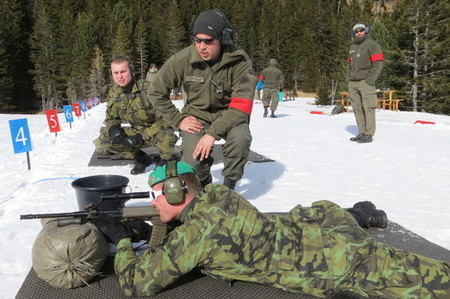 Výborný běh, bezchybná střelba. Čestná stráž ovládla rakouské Winter Games
