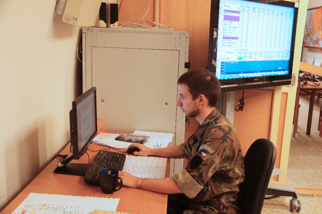 Nadporučík Jiří Komárek z 314.centra výstrahy ZHN