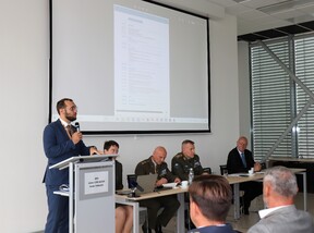 Tomáš Kopečný, náměstek ministryně obrany: Nové a převratné technologie (EDT) jsou ‚nové‘ svým jménem. Soukromý sektor s nimi pracuje úspěšně již delší dobu. Nyní je třeba, aby je objevili i ti, kteří se starají o naši bezpečnost, o bezpečnost naší civilizace.