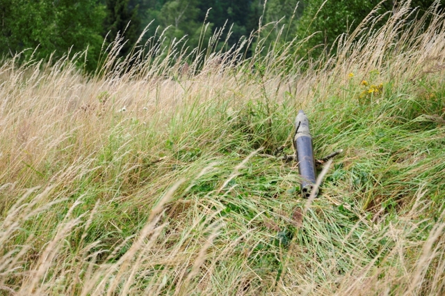 nastražená raketa mířící na základnu