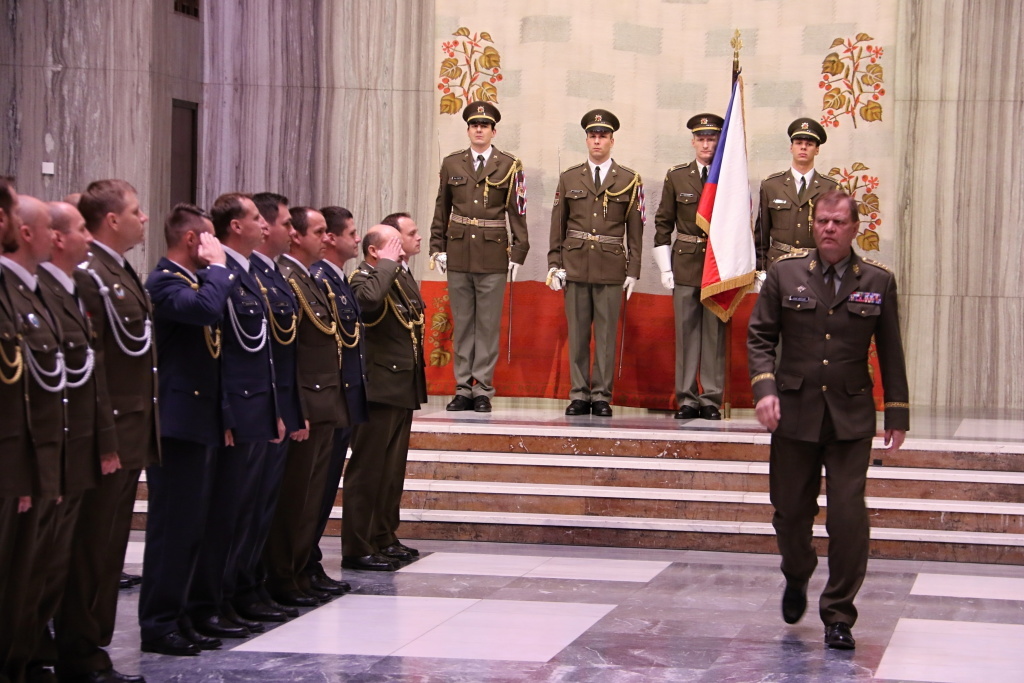 NGŠ arm. gen. Josef Bečvář zdraví vojáky