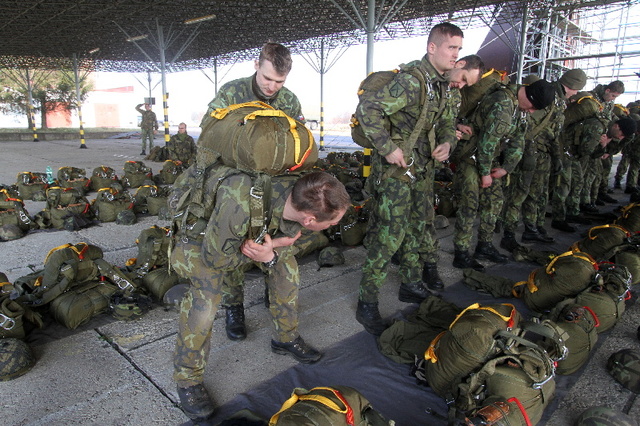 Nový padákový komplet OVP-12SL 03