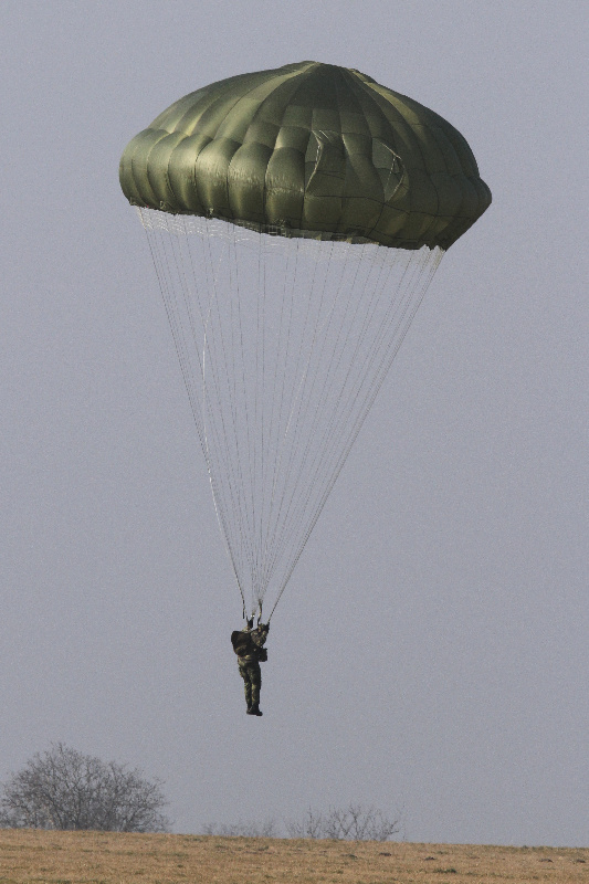 Nový padákový komplet OVP-12SL 06