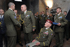 Odznaky Komando předával generálmajor Baloun před zraky velitelů a dalších hostů