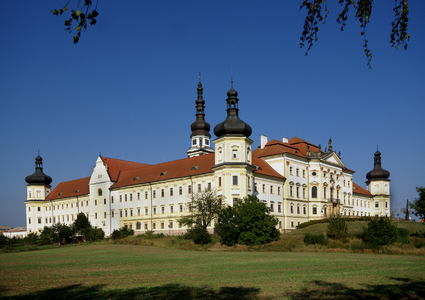 Armádní generál Josef Bečvář si prohlédl oddělení Vojenské nemocnice Olomouc