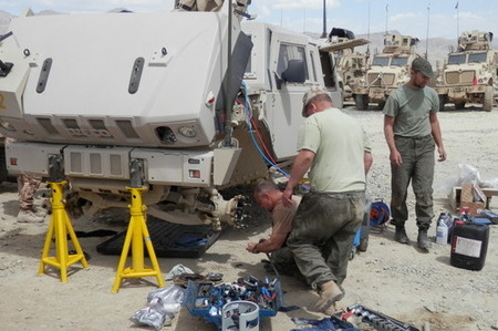 Jen pár dnů potřebují armádní servismani k opravám techniky