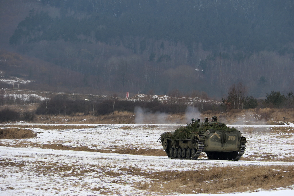 Ostré střelby z 30mm kanónu bojového vozidla pěchoty