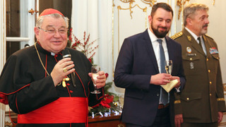 Kardinál Dominik Duka poděkoval vojákům za náročnou službu