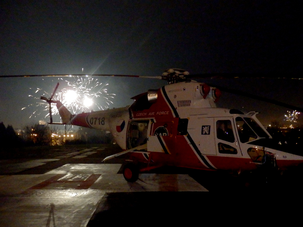 Jak letecký personál prožívá Silvestra na záchrance
