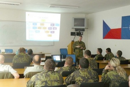 Norští experti u 53. brigády průzkumu a elektronického boje