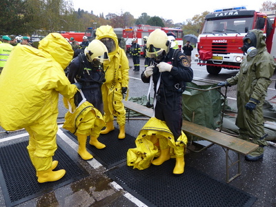 Zásah v Turnově prověřil spolupráci hasičů a vojenských chemiků