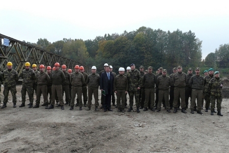 Tečka za povodněmi – dvacátý most je hotový