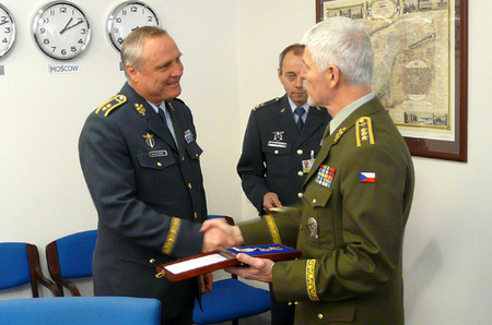 „Jednou voják, navždy voják!“ Generál Dvořák odchází po 35 letech služby