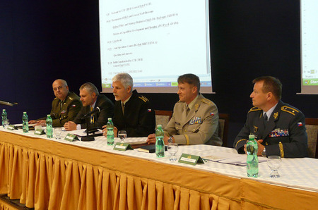 Národní vojenští představitelé NATO se setkali v České republice