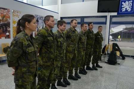 Čeští vojáci odletěli do Turecka. Budou zajišťovat spojení pro alianční operaci Active Fence