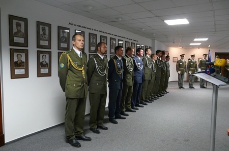 Vojáci převzali medaile za službu v Kosovu