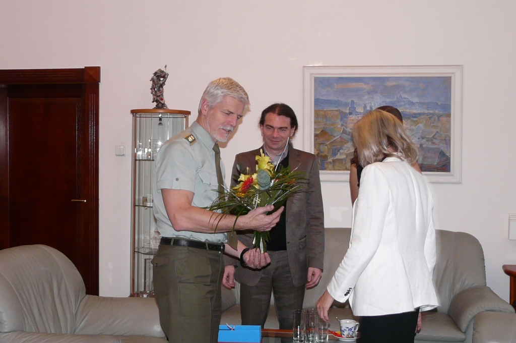 Cenu předal předseda ČRDM Aleš Sedláček