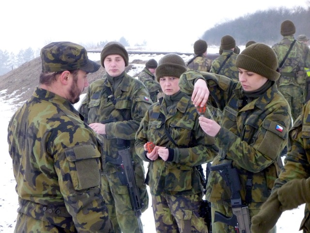 Training with hand grenades