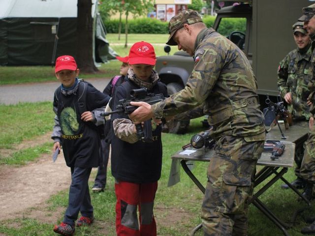 Opatrně, neupustit (Bambiriáda 2013, Šumperk)