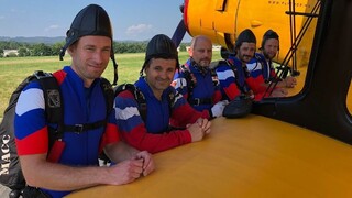 Ilustrační obrázek ke článkuParašutisté Dukly v týmech na mistrovství světa zářili, individuální stříbro má Šorf 