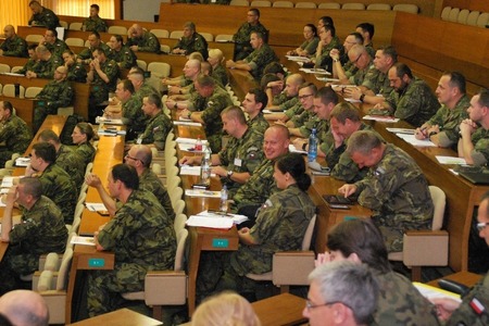 Specialisty logistik členských a partnerských zemí aliance připravuje kurz na Slovensku