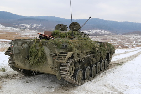 Tankisté ve výcvikovém prostoru Boletice cvičili v extrémně nízkých teplotách