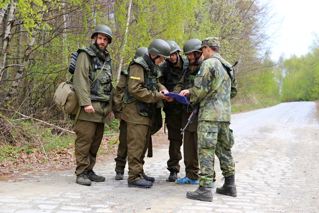 Soldiers in consultation for further advance strategies