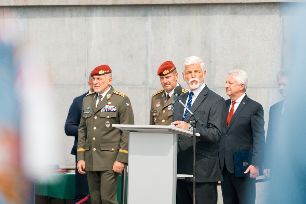Den ozbrojených sil připomněl odkaz československých legionářů i službu dnešních vojáků